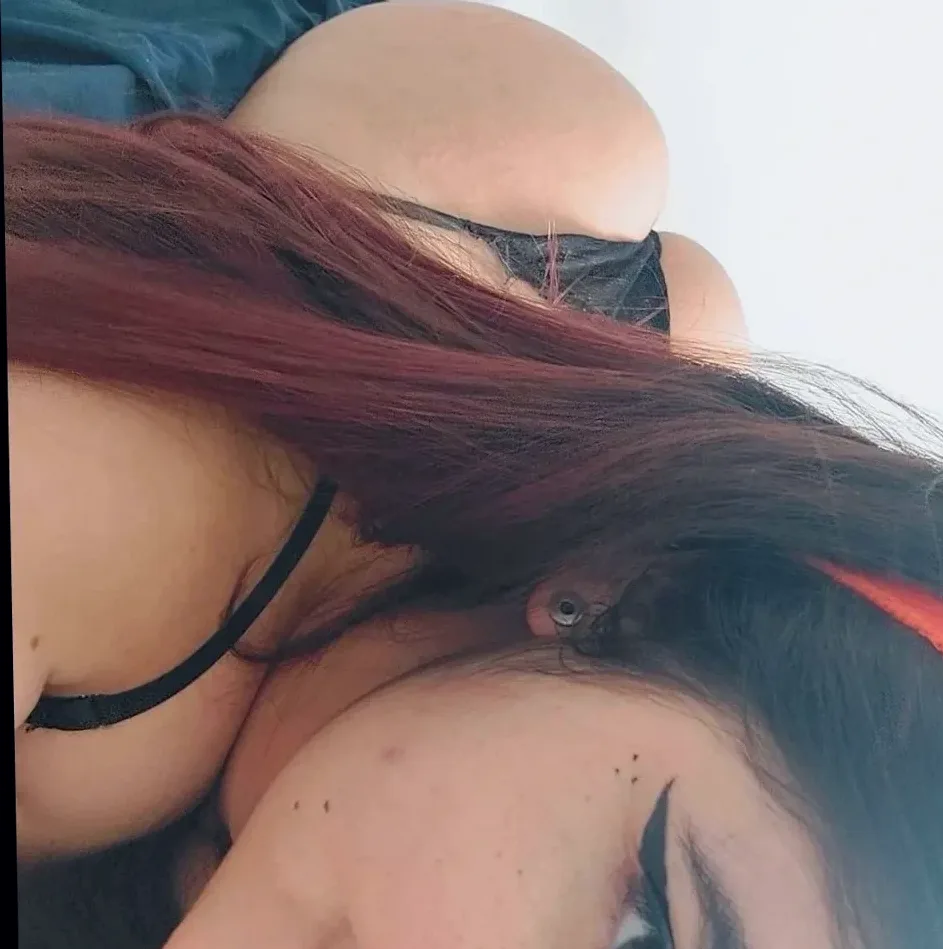 Enni, 22