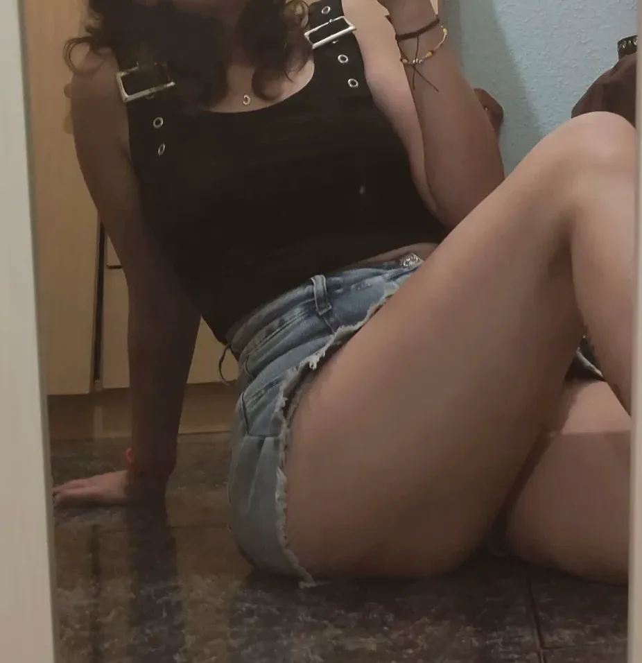 Fatima, 32