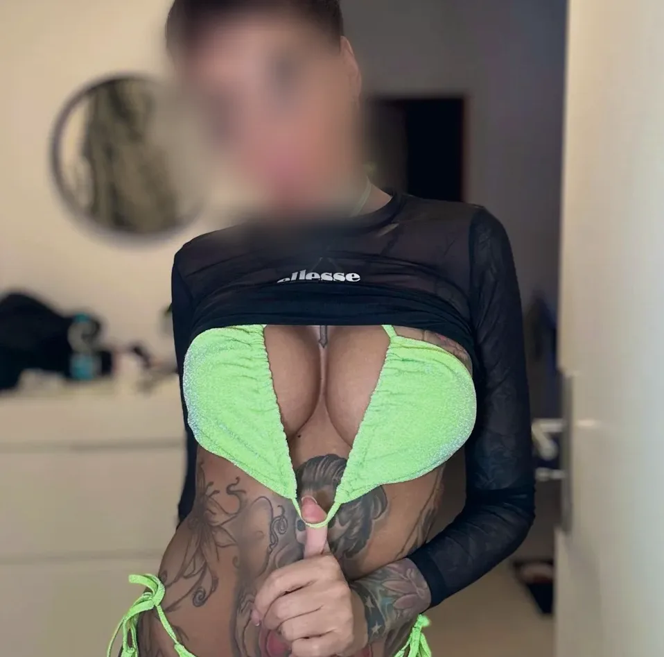 Leyla, 37