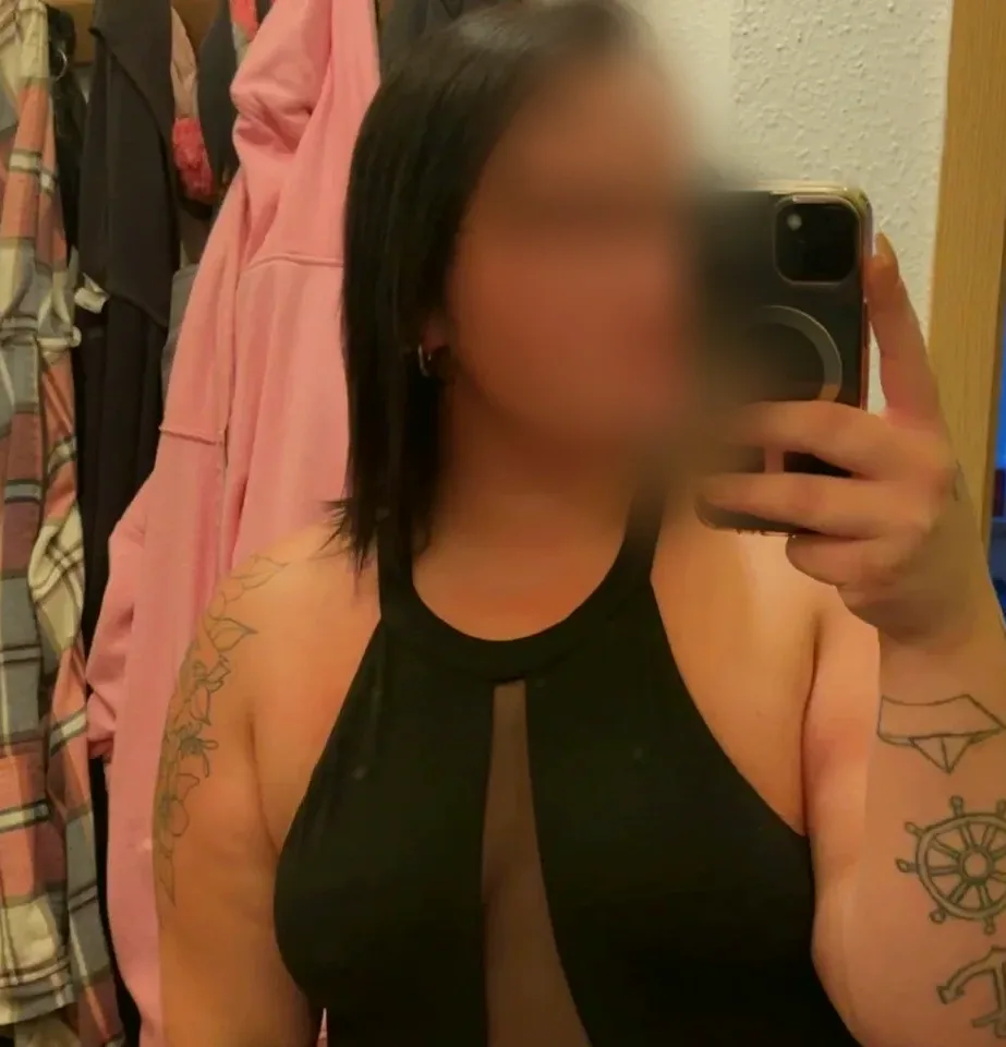 Selma, 28
